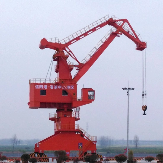 信阳港淮滨港四连杆门座式起重机.webp